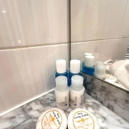 Cocooning Avec Terrasse Au Calme Quartier Les Musiciens A 7 Minutes A Pieds * Nice