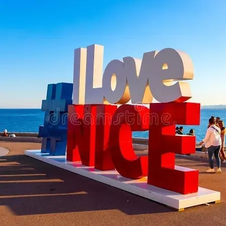 Apartmán Cocooning Avec Terrasse Au Calme Quartier Les Musiciens A 7 Minutes A Pieds Nice