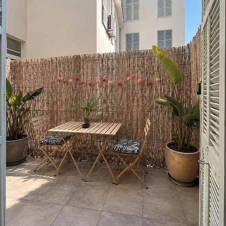 Cocooning Avec Terrasse Au Calme Quartier Les Musiciens A 7 Minutes A Pieds Апартаменты Ницца