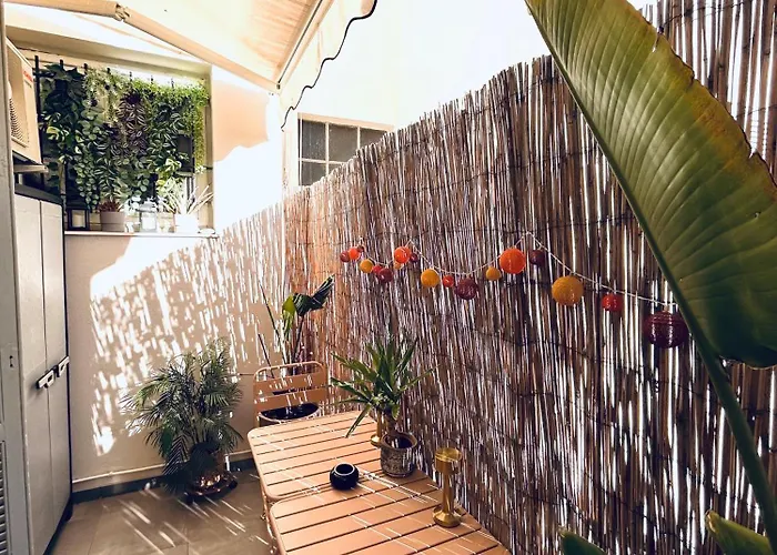 Cocooning Avec Terrasse Au Calme Quartier Les Musiciens A 7 Minutes A Pieds Apartment Nice