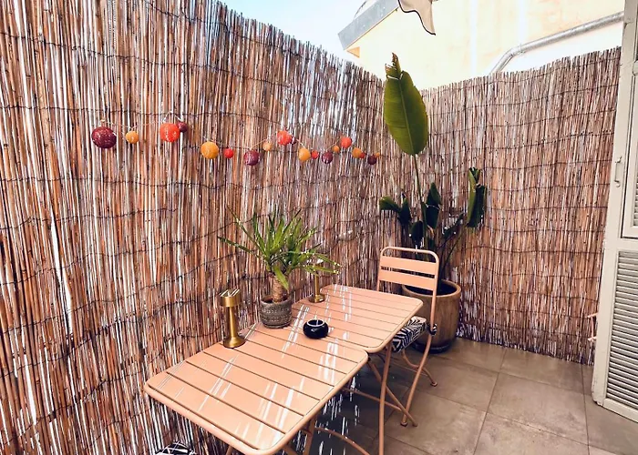 Cocooning Avec Terrasse Au Calme Quartier Les Musiciens A 7 Minutes A Pieds Nice